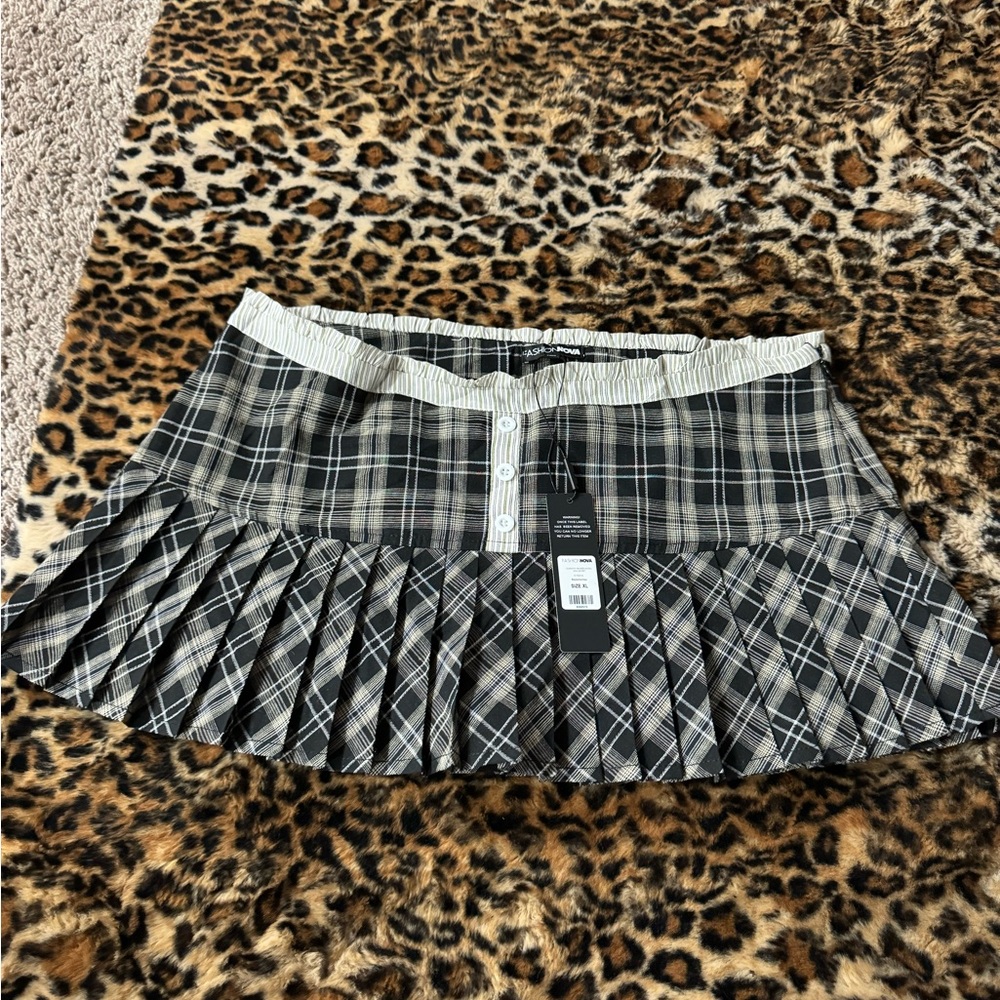 Plaid mini skirt